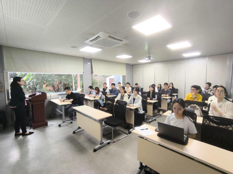 【党建引领-职引未来】心怀梦想,未来可期--信电学院顺利举办中科院上海微系统所宣讲活动